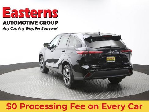 Used 2021 Toyota Highlander XLE AWD/4WD image 67