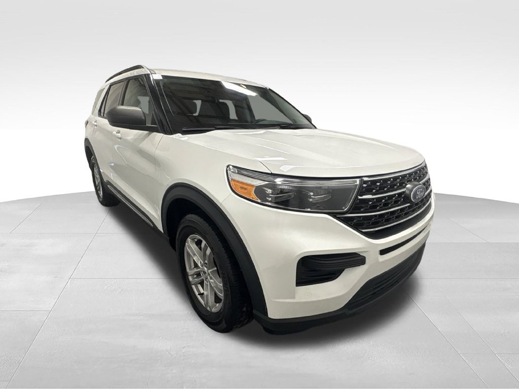 Used 2023 Ford Explorer XLT AWD/4WD image 5