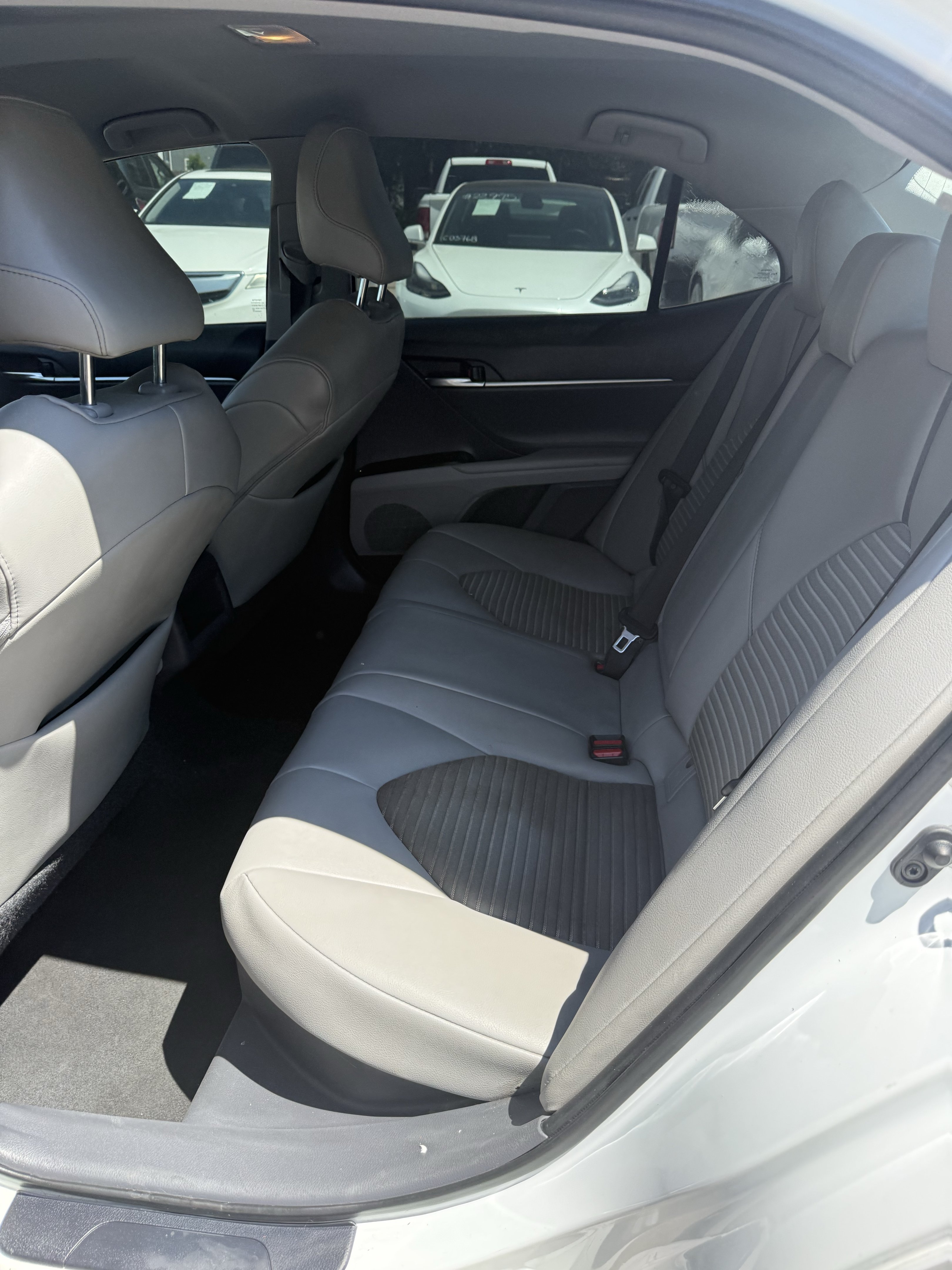 Used 2021 Toyota Camry SE FWD image 11
