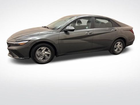 New 2026 Hyundai Elantra Sport FWD image 8