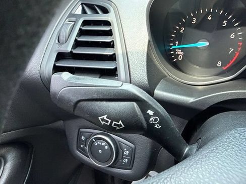 Used 2018 Ford Escape SE FWD image 18