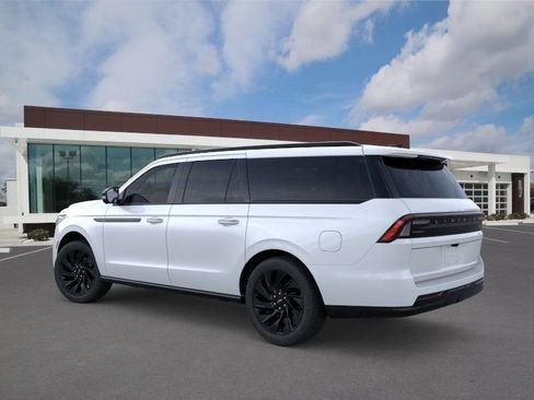 New 2025 Lincoln Navigator L Reserve w/ Jet Appearance Package AWD/4WD image 4