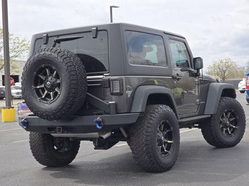 Used 2014 Jeep Wrangler Rubicon w/ Power Convenience Group image 11