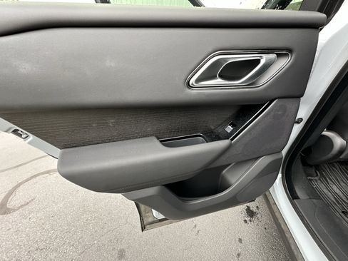 Used 2026 Land Rover Range Rover Velar Dynamic SE AWD/4WD image 22