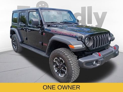 Used 2024 Jeep Wrangler Unlimited Rubicon AWD/4WD image 3