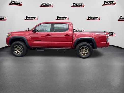 Used 2021 Toyota Tacoma TRD Off-Road w/ Technology Package AWD/4WD image 7