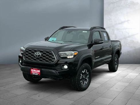 Certified 2023 Toyota Tacoma TRD Off-Road image 1
