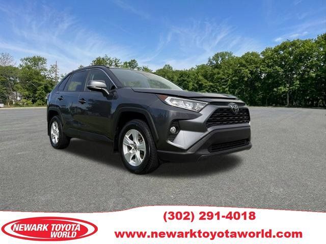 Used 2020 Toyota RAV4 XLE w/ Convenience Package AWD/4WD image 1