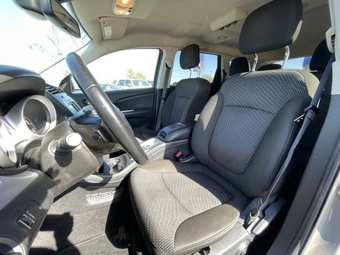 Used 2020 Dodge Journey SE w/ SE Popular Equipment Group image 21