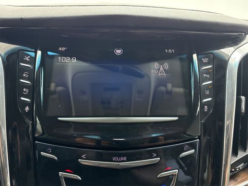 Used 2015 Cadillac Escalade Premium image 25