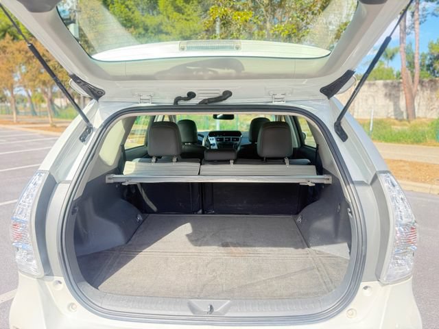 Used 2014 Toyota Prius V Five FWD image 27