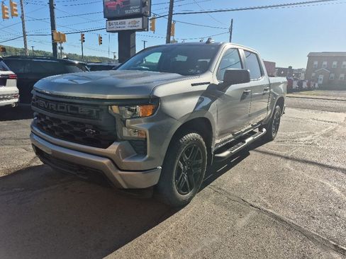 Used 2024 Chevrolet Silverado 1500 Custom w/ Turbomax Blackout Package AWD/4WD image 3