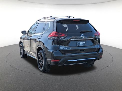 Used 2017 Nissan Rogue SV w/ Midnight Edition Package image 7