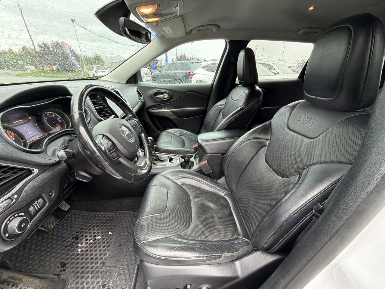 Used 2020 Jeep Cherokee Limited FWD image 13
