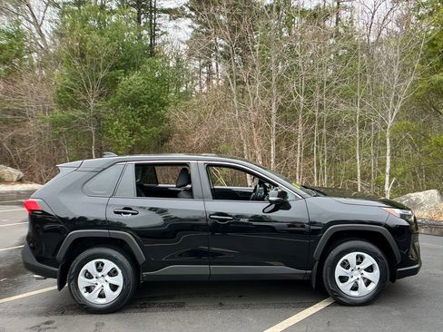 Used 2024 Toyota RAV4 LE image 6