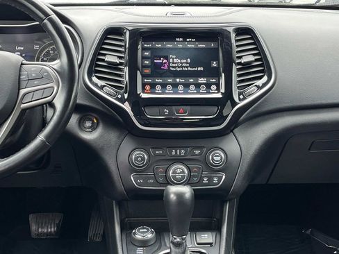 Used 2020 Jeep Cherokee Limited image 15