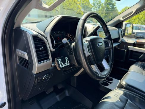 Used 2017 Ford F150 Lariat AWD/4WD image 10