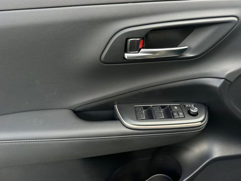 Used 2023 Toyota Crown XLE image 26