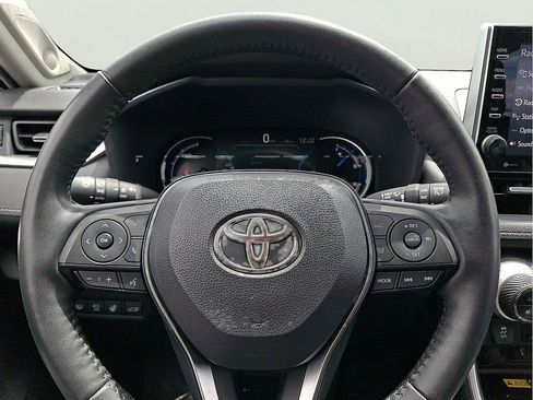 Used 2022 Toyota RAV4 Limited AWD/4WD image 18