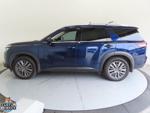 Used 2023 Nissan Pathfinder SL w/ SL Premium Package FWD image 7