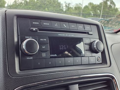 Used 2013 Dodge Grand Caravan SE FWD image 9