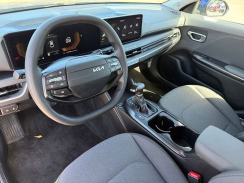 Used 2025 Kia K4 FWD image 10