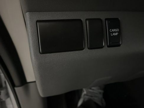 Used 2020 Nissan Frontier S image 21