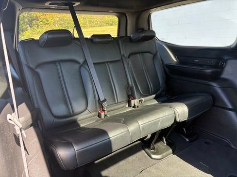 Used 2022 Jeep Wagoneer Series III w/ Premium Group I image 31