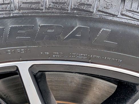 Used 2022 Toyota Camry SE w/ Convenience Package image 13