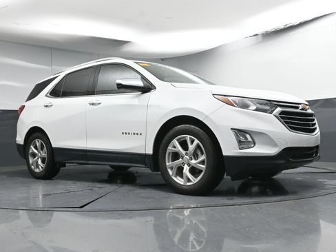 Used 2021 Chevrolet Equinox Premier image 24