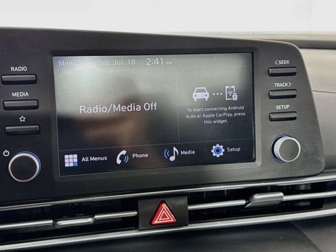 Used 2024 Hyundai Elantra SE FWD image 14