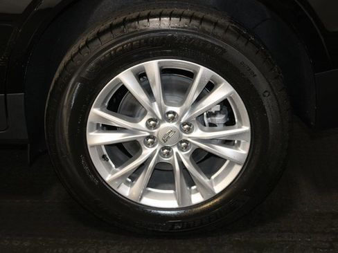 New 2025 Cadillac XT5 Luxury image 25