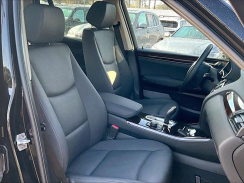 Used 2017 BMW X3 sDrive28i image 8