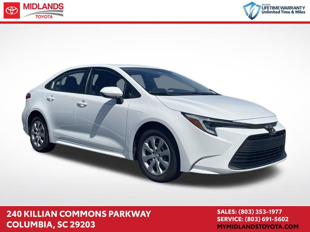 Used 2026 Toyota Corolla LE FWD image 1
