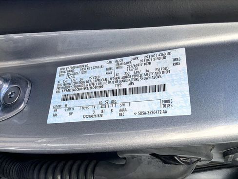 Certified 2024 Ford Escape Active image 33