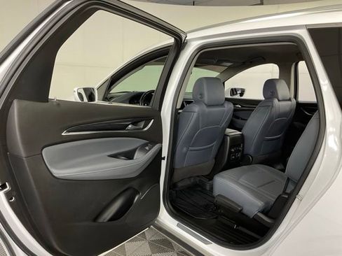 Used 2020 Buick Enclave Essence w/ Sound and Sites Package FWD image 33