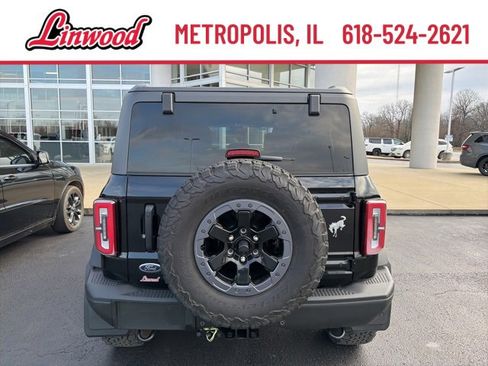 Used 2022 Ford Bronco Badlands image 4