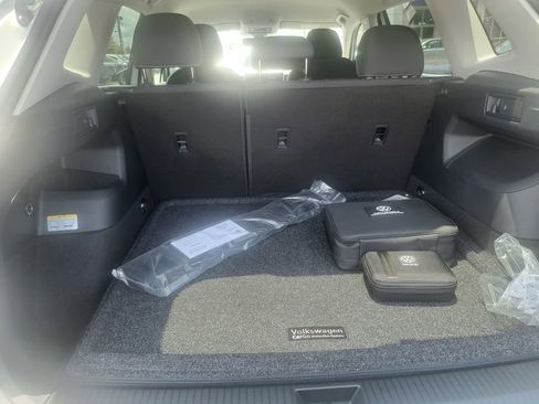 Used 2025 Volkswagen Tiguan S image 24