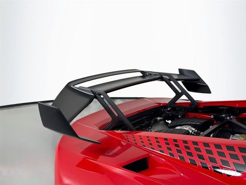 Used 2022 Lamborghini Huracan STO image 40