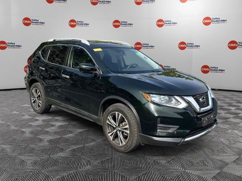 Used 2020 Nissan Rogue SV w/ Premium Package AWD/4WD image 1