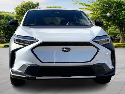 Used 2023 Subaru Solterra AWD image 2