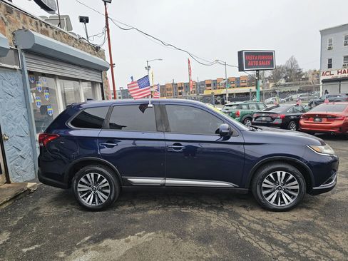 Used 2020 Mitsubishi Outlander LE image 4