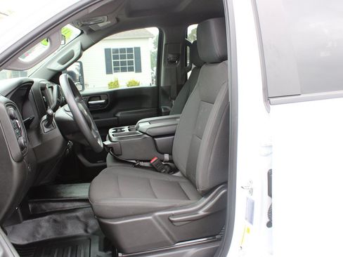 Used 2025 Chevrolet Silverado 2500 W/T w/ WT Convenience Package AWD/4WD image 17