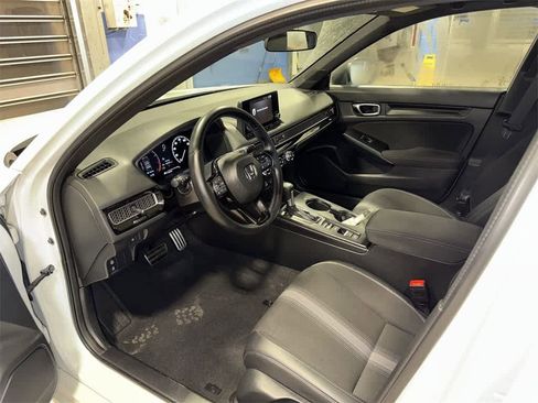 Used 2023 Honda Civic Sport image 26