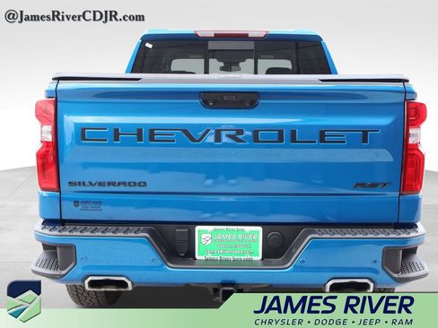 Used 2023 Chevrolet Silverado 1500 RST w/ Convenience Package II AWD/4WD image 4
