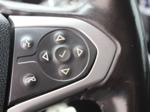 Used 2020 Chevrolet Colorado LT w/ Redline Special Edition image 18