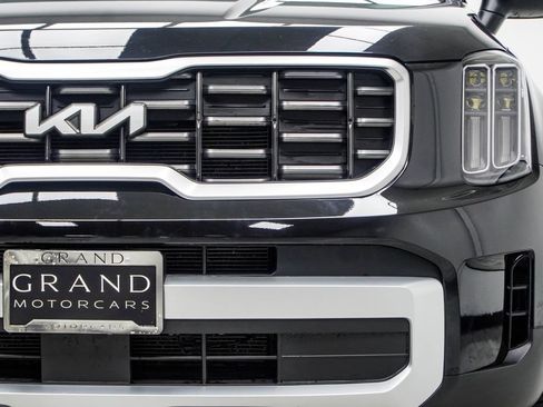 Used 2023 Kia Telluride S w/ S Sunroof Package FWD image 12