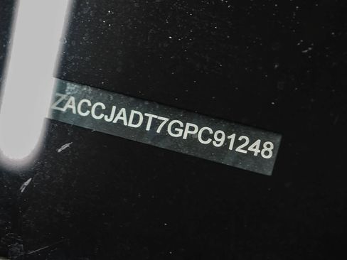 Used 2016 Jeep Renegade Limited image 26