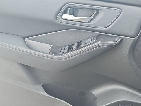 New 2026 Nissan Rogue SV w/ Cold Weather Package FWD image 26