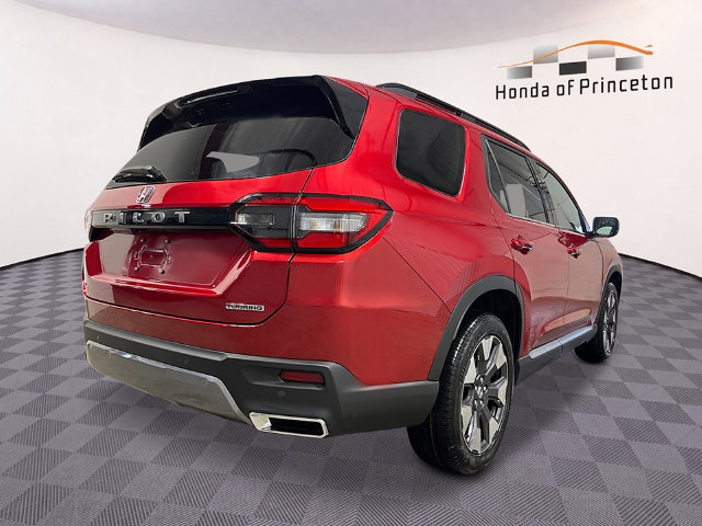 New 2026 Honda Pilot Touring image 3